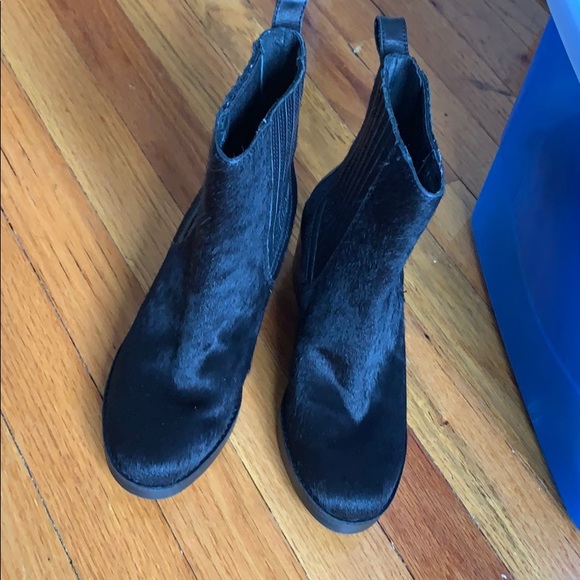 New UGG Cow leather Camden Booties Sz 5 - Picture 4 of 7